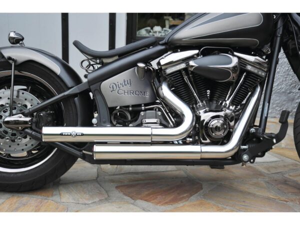 Top Chopp Staggered Forward Control Exhaust System , Without Heat Shield, Polished Smooth End Cap, Black 2,5"