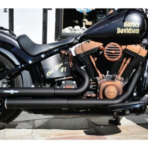 Top Chopp Staggered Floorboard Exhaust System , Without Heat Shield, Polished Smooth End Cap, Black 2,5"