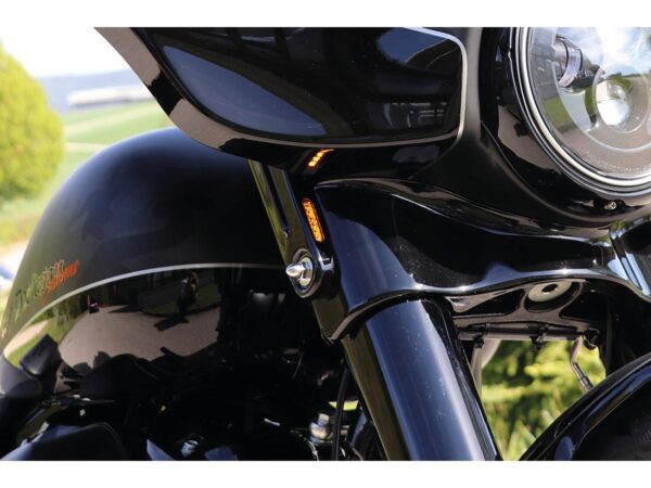 Clean Style Turn Signal for Touring Models Black — изображение 5